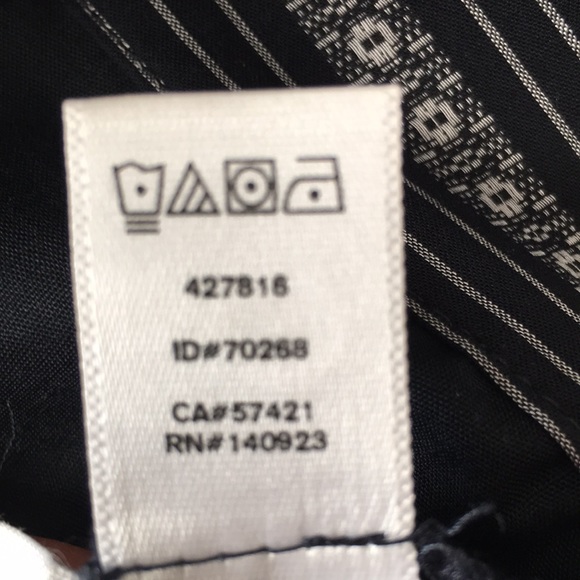 Loft, Navy and White, Side Zip, Dress Shorts, Sz 8. - Picture 8 of 8